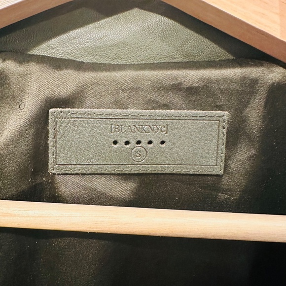 BLANK NYC | Vegan Leather Crop Moto Jacket | Size Small - Picture 4 of 8